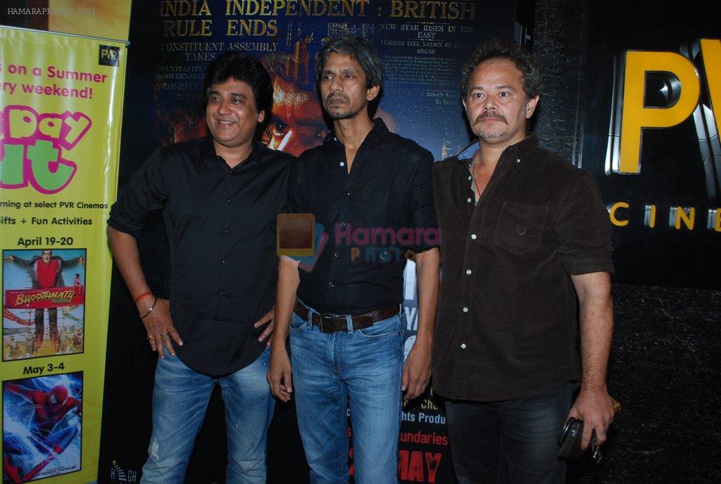 Raj Zutshi, Vijay Raaz at the Premiere of Kya Dilli Kya Lahore in Mumbai on 30th April 2014