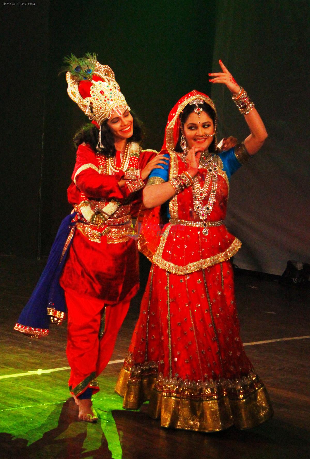Gracy Singh performs for the cause of global warming at an event organized by the Brahmakumari Centre & Jain Jagruti Centre 1