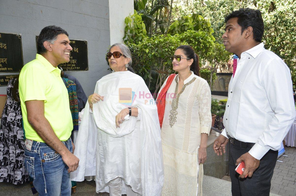 Salma khan, Alvira Khan, Mushtaq Sheikh at the launch of CODS first calendar at Coffee with Muffi event in Mumbai on 4th May 2014