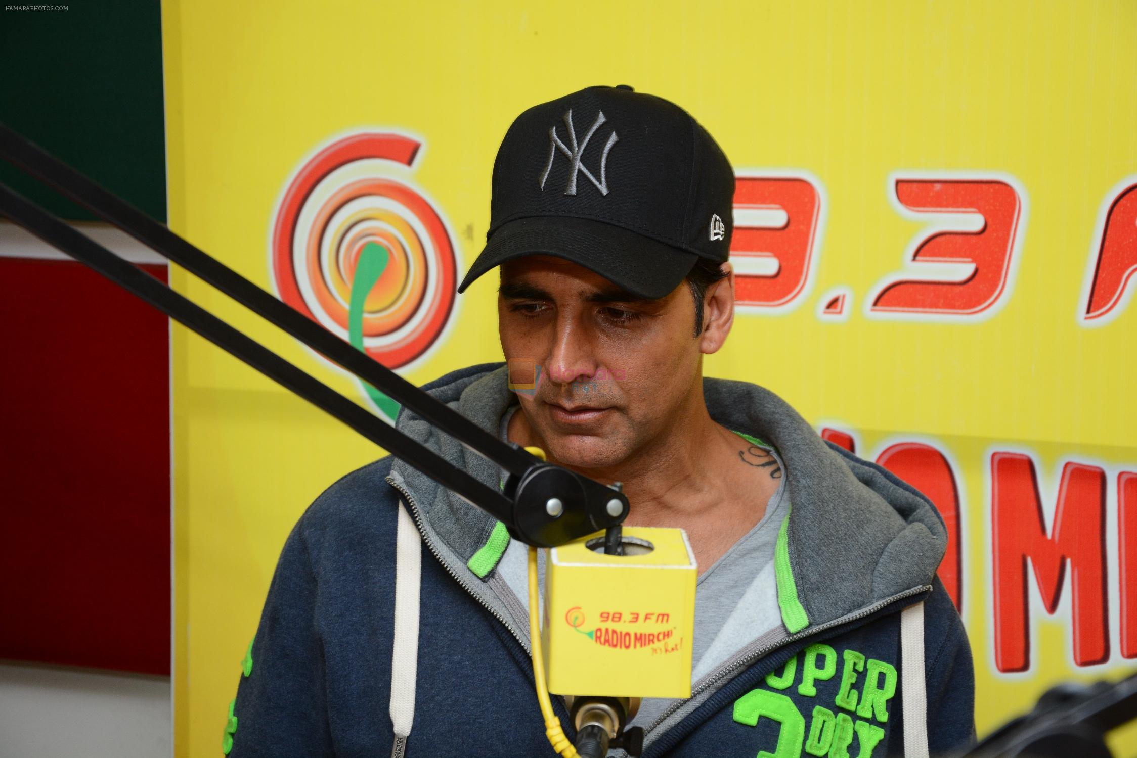Akshay Kumar at Radio Mirchi Mumbai Studio for promotion of Holiday