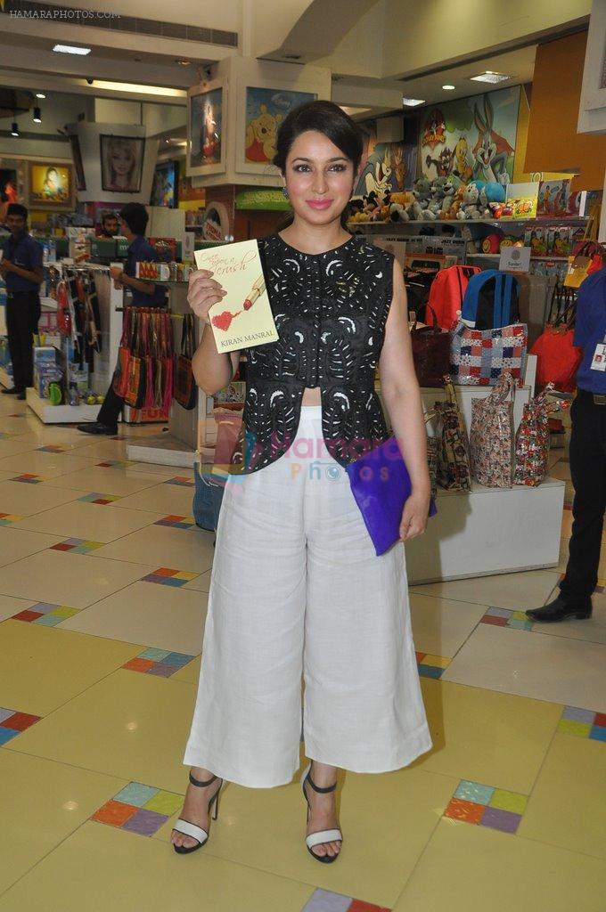 Tisca Chopra at Kiran Manral's book launch in Landmark, Mumbai on 9th May 2014