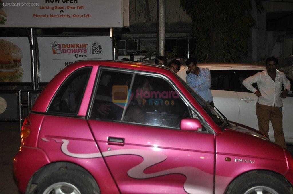 Anusha Dandekar snapped outside Pali Bhuvan in Bandra, Mumbai on 17th may 2014