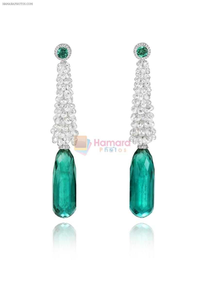 Red_Carpet_Collection_earrings_840364-1002