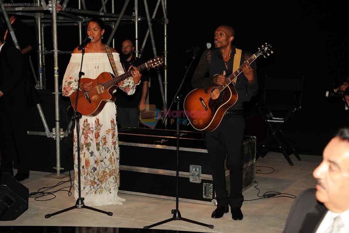 0519_PA_Ayo_and_her_musician_at_Chopard_Backstage_party_02