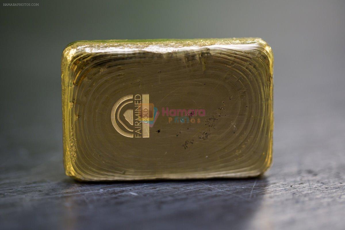 Fairmined_gold_ingot_2