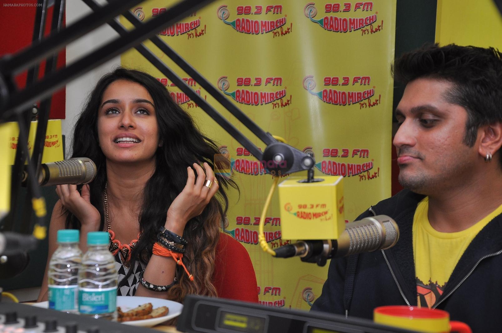 Sidharth Malhotra, Shraddha Kapoor at Radio Mirchi Mumbai studio for promotion of Ek Villain on 23rd May 2014