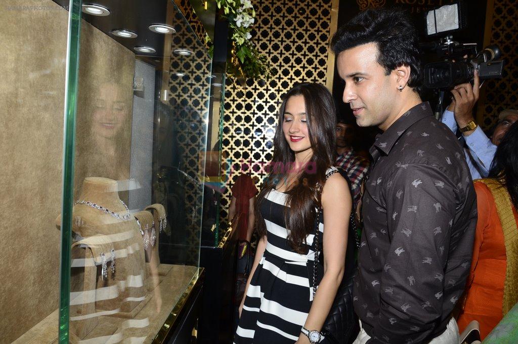 Aamir Ali and Sanjeeda Sheikh at Launch of Rosetta jewels in Mumbai on 30th May 2014