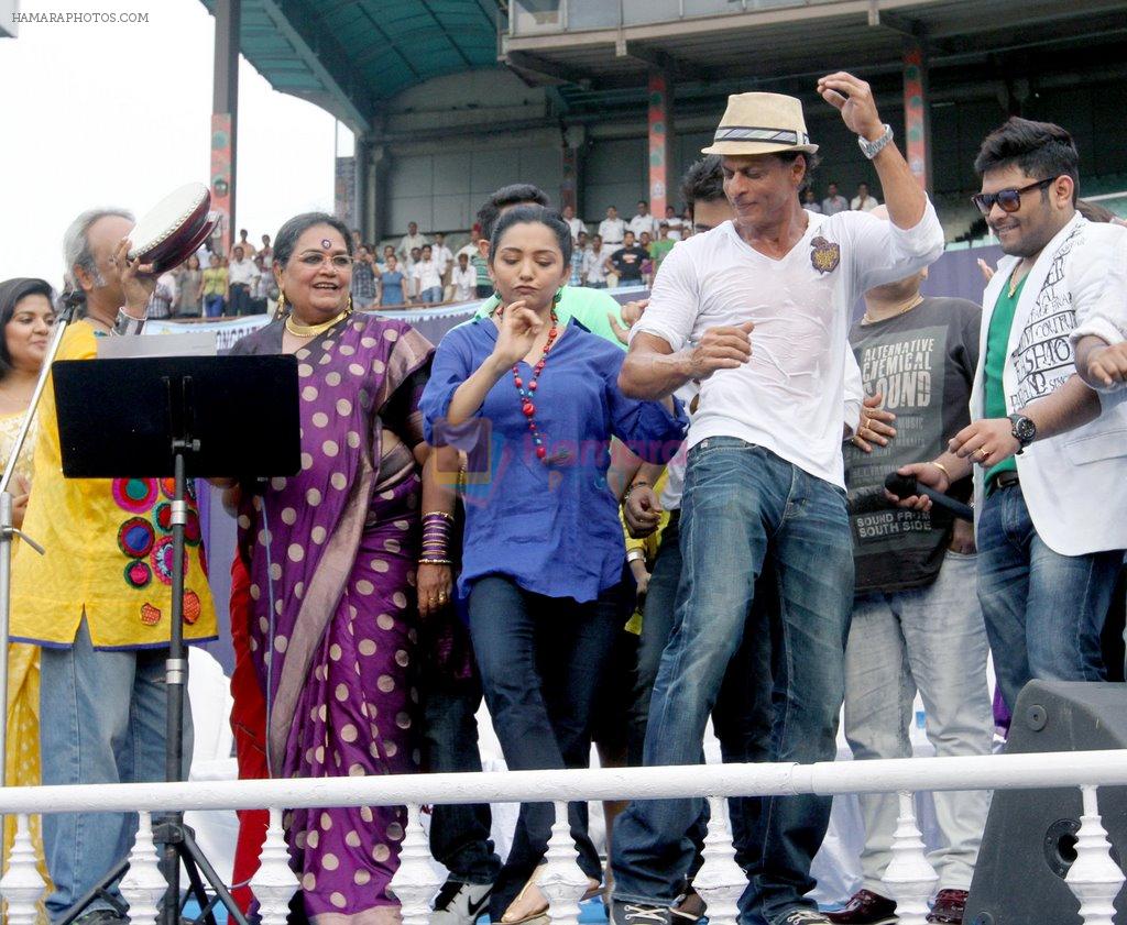 Shahrukh Khan celebrates at Eden Garden, Kolkatta on 3rd June 2014