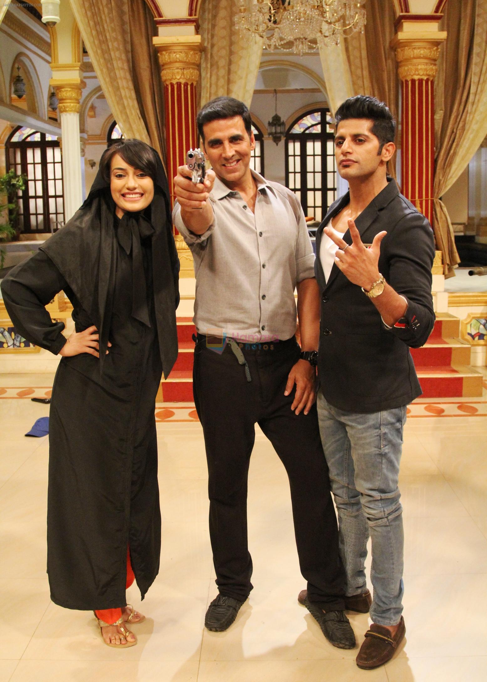 Akshay Kumar's Action Lessons to Surbhi Jyoti on the sets of Qubool Hai on 2nd June 2014