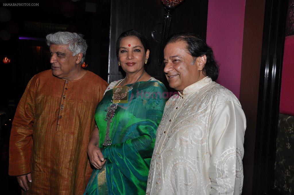 Shabana Azmi, Javed Akhtar, Anup Jalota at Shatrughan's success bash hosted by Pahlaj Nahlani in Spice, Mumbai on 14th June 2014