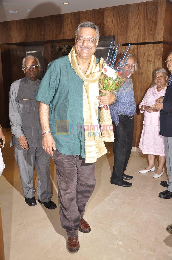 Siddharth Kak at Nana Chudasma bday in CCI, Mumbai on 17th June 2014