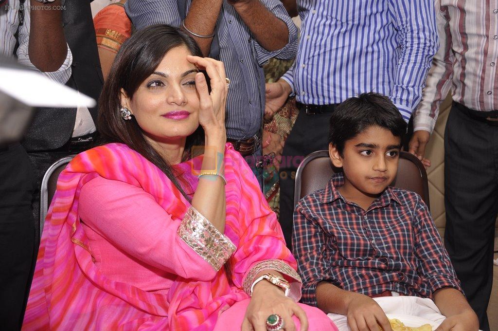 Alvira Khan at Nana Chudasma bday in CCI, Mumbai on 17th June 2014
