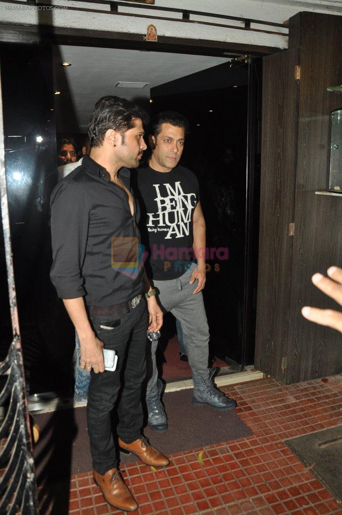 Salman Khan snapped at Himesh's recording studio in MHADA on 21st June 2014