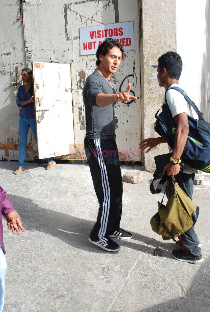 Tiger Shroff snapped in Filmistan, Mumbai on 27th June 2014