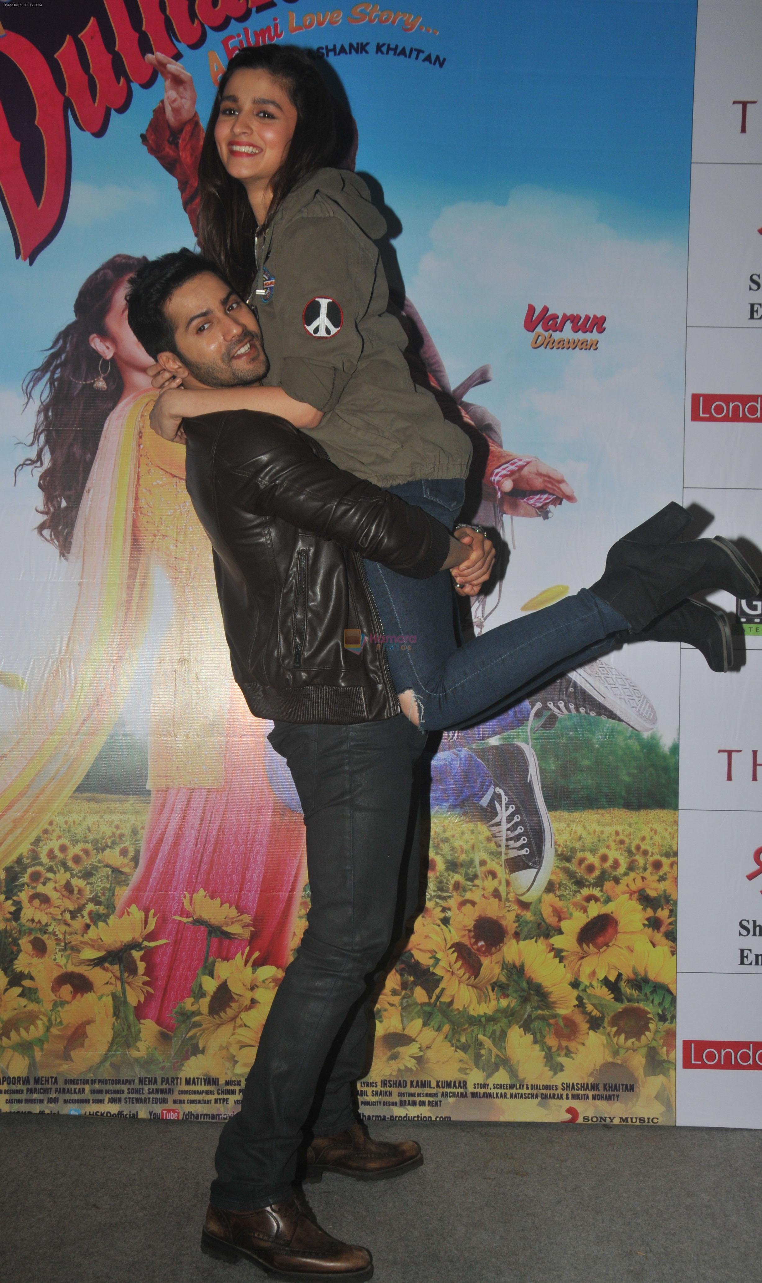 Alia Bhatt, Varun Dhawan at Humpty Sharma Ki Dulhania Film Promotion at Kolkata on 1st July 2014