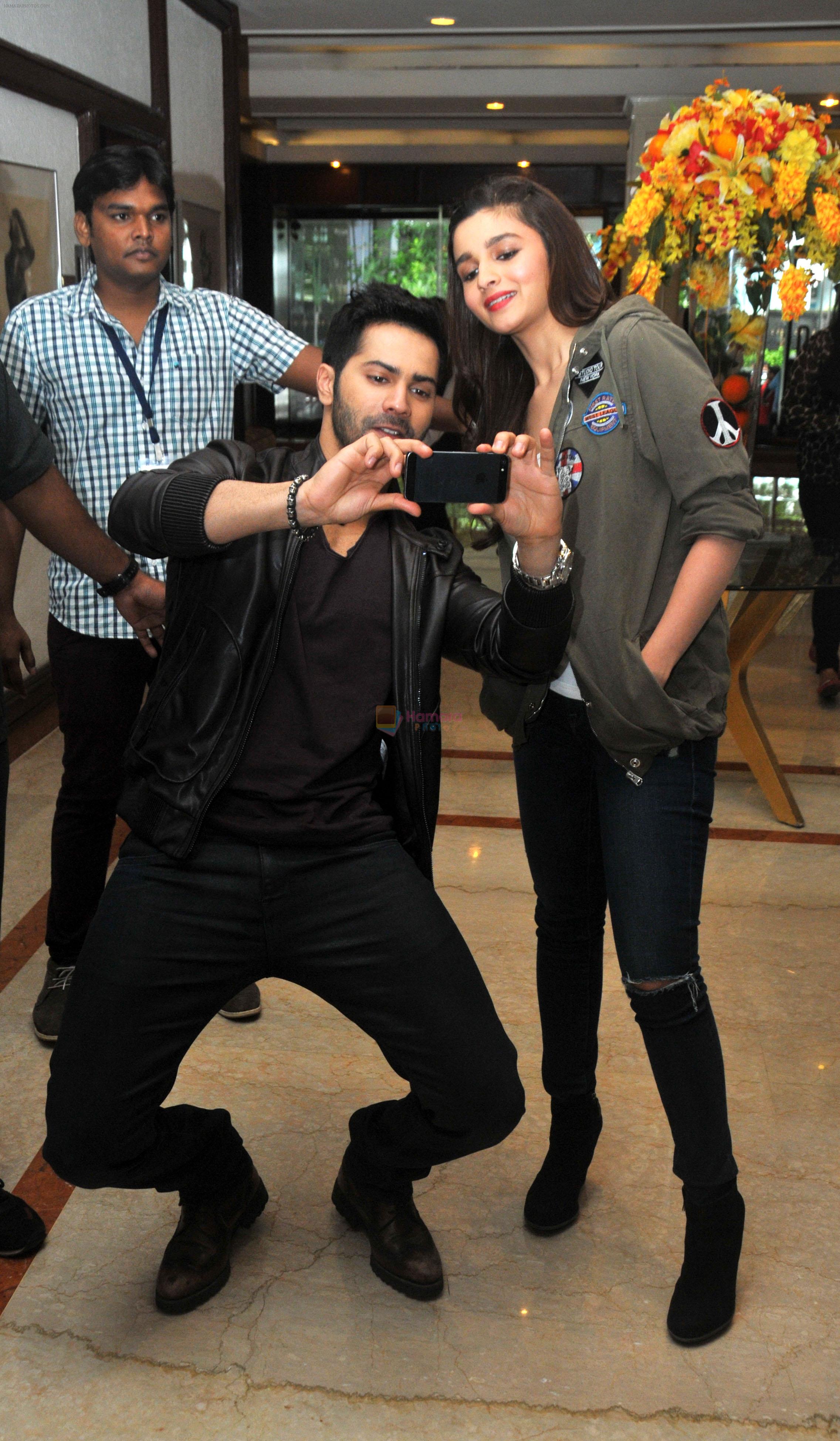 Alia Bhatt, Varun Dhawan at Humpty Sharma Ki Dulhania Film Promotion at Kolkata on 1st July 2014