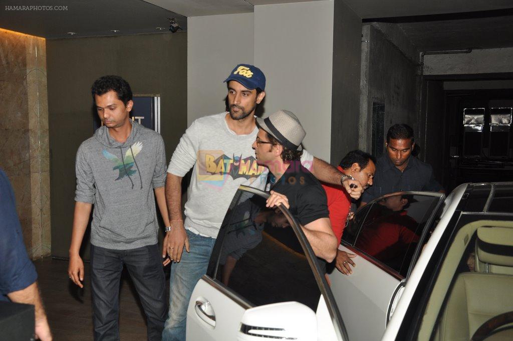 Hrithik Roshan, Kunal Kapoor snapped in Lightbox, Mumbai on 5th July 2014