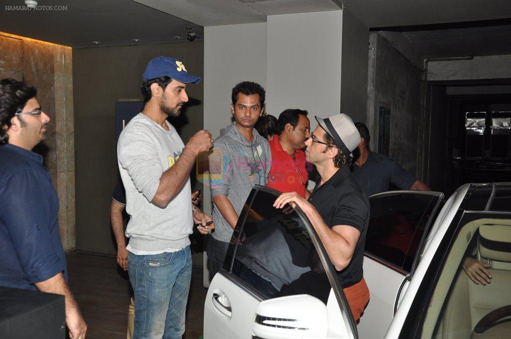 Hrithik Roshan, Kunal Kapoor snapped in Lightbox, Mumbai on 5th July 2014