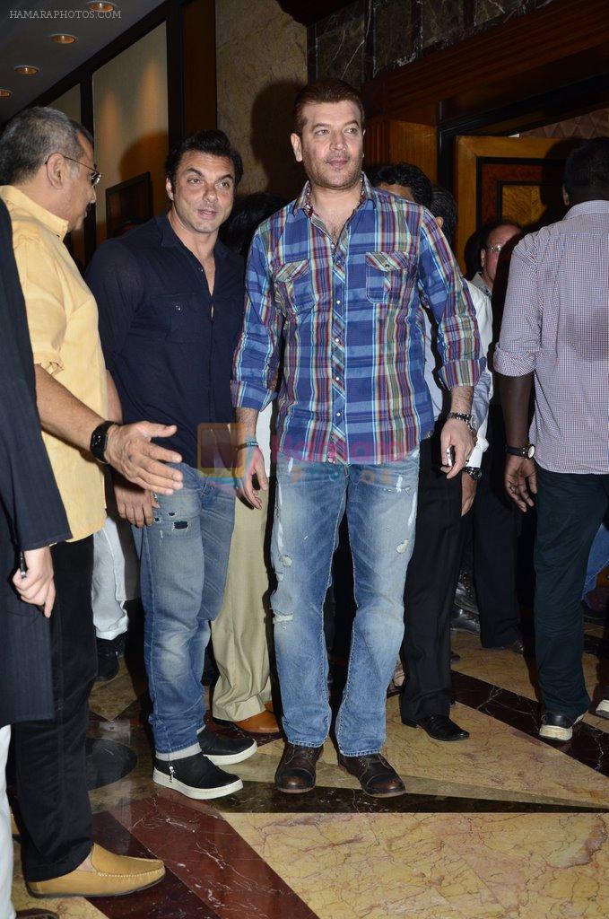 Sohail Khan, Aditya Pancholi at Baba Siddiqui's iftar party in Mumbai on 6th July 2014