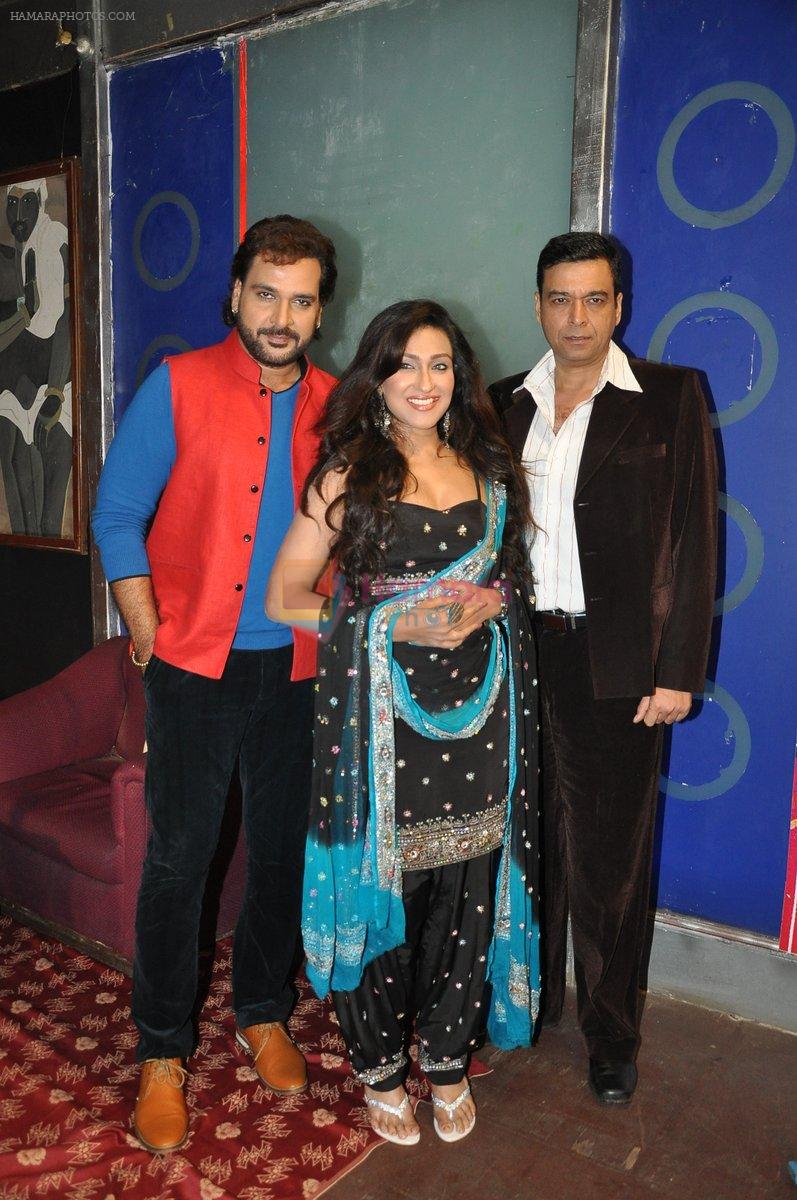 Rituparna sengupta, Shahbaaz Khan, Satyajit Sharma on the sets of Extraordinari in Mumbai on 7th July 2014
