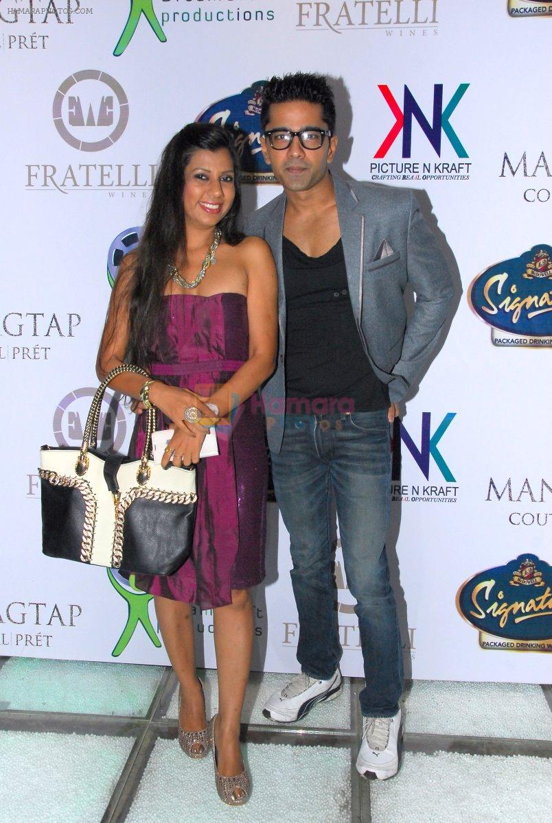 Vinit Kakar with Shefali Saxena at Manali Jagtap's Couture Bridal collection in Mumbai on 13th July 2014