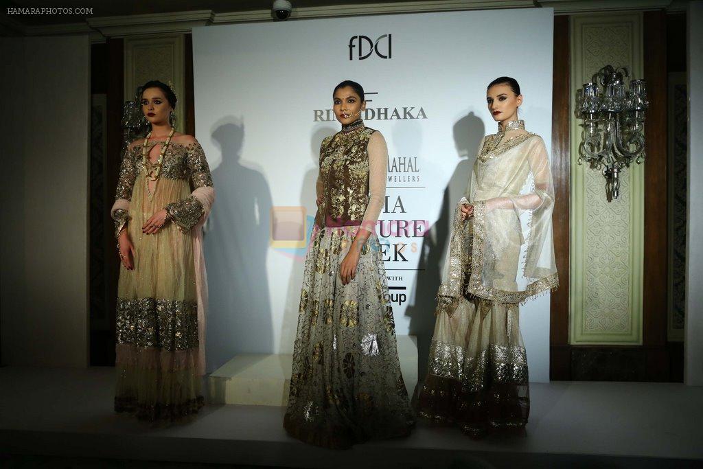 Model for Rina Dhaka at IIJW 2014 in Grand Hyatt, Mumbai on 16th July 2014