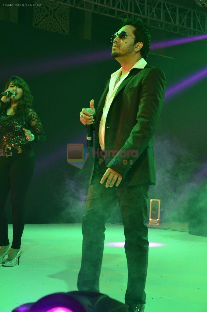 Mika Singh at Gitanjali Bollywood night in Palladium, Mumbai on 19th July 2014