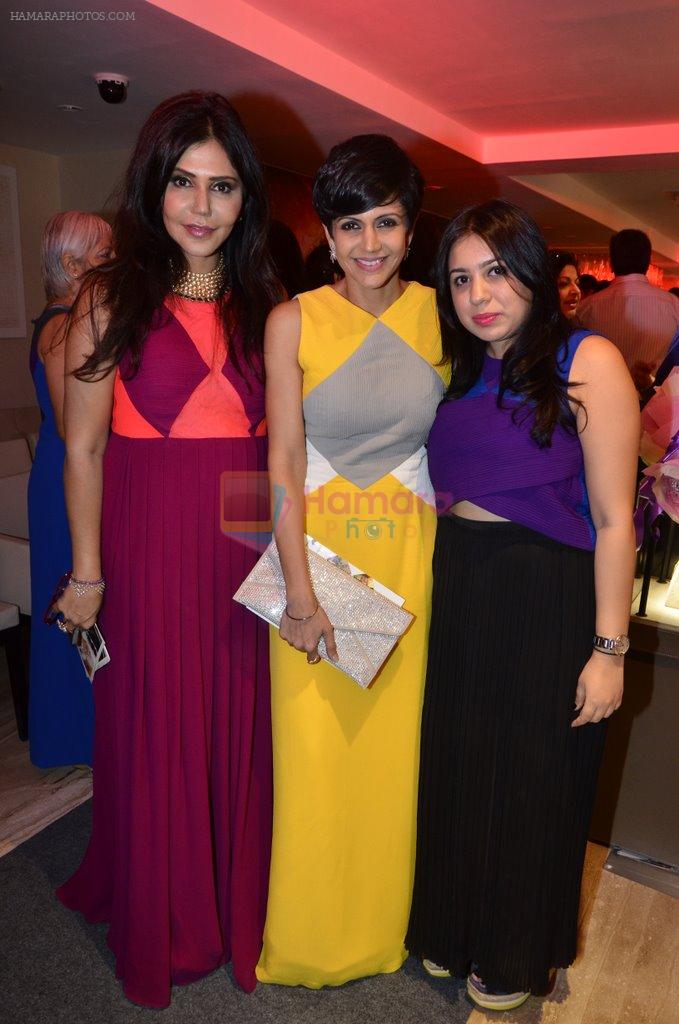 Mandira Bedi, Nisha Jamwal at high tea hosted by Nisha Jamwal and Veda Raheja for Zoya in Khar, Mumbai on 24th July 2014