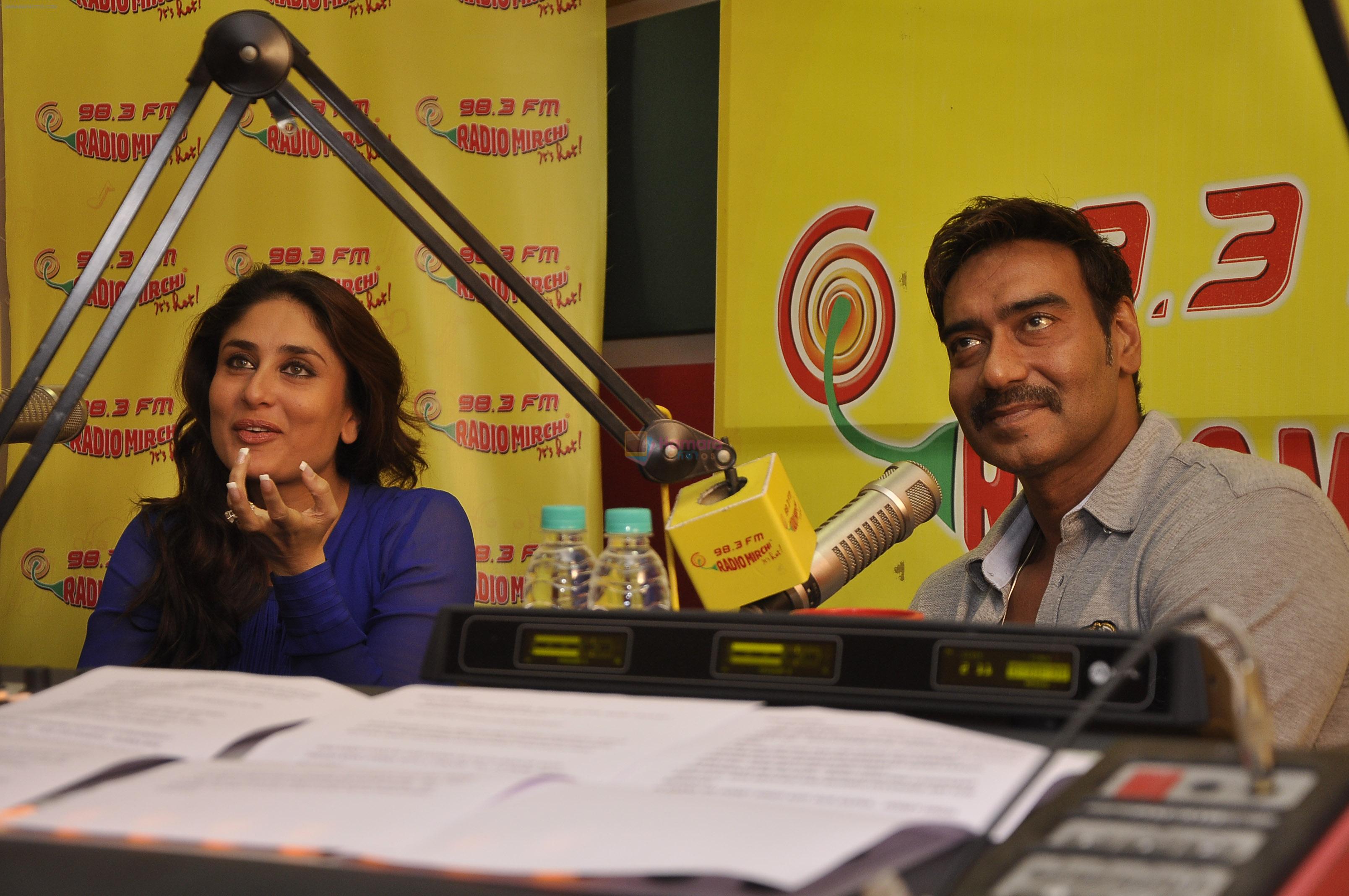 Kareena Kapoor, Ajay Devgan at Singham Returns promotions in Radio Mirchi 98.3 on 30th July 2014