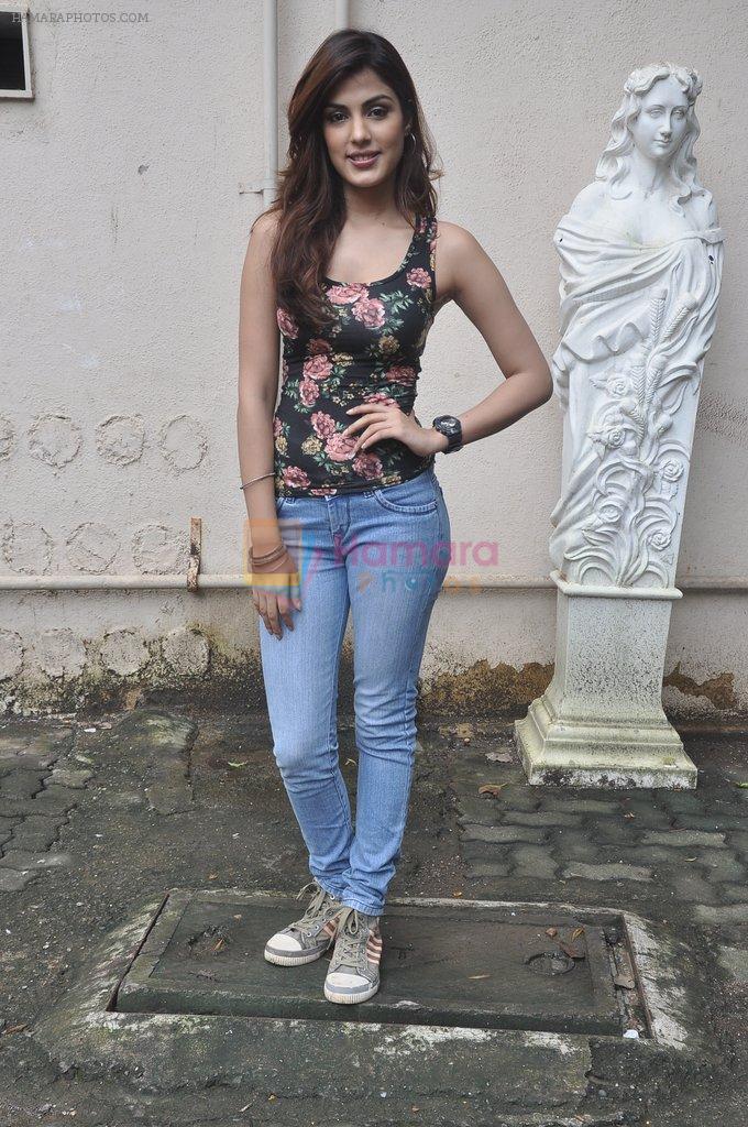 Rhea Chakraborty at Sippy's Sonali Cable poster shoot in Mehboob, Mumbai on 1st Aug 2014