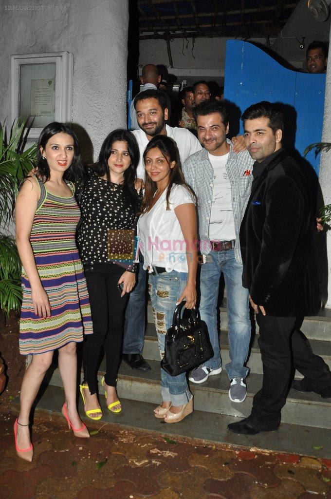 Gauri Khan snapped with her gang in Olive on 1st Aug 2014