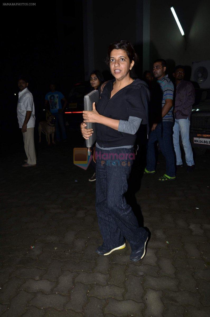 Zoya Akhtar snapped on the sets of Dil Dhadakne Do in Bandra, Mumbai on 5th Aug 2014