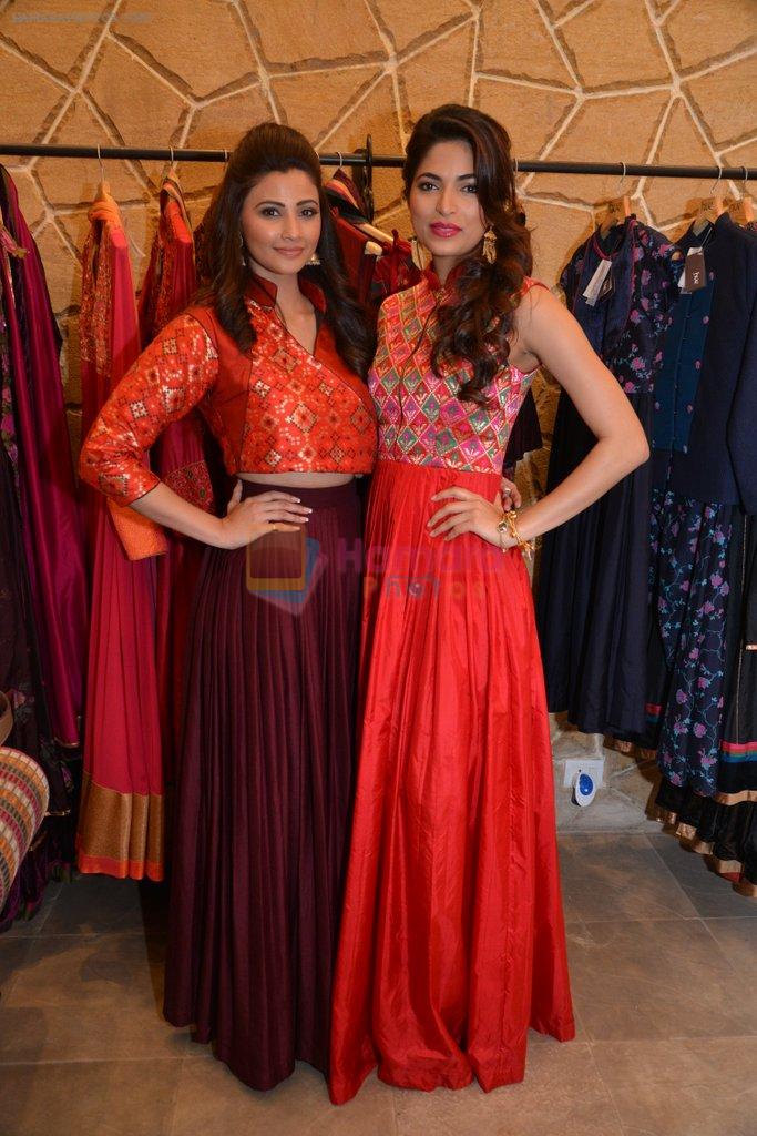 Daisy Shah, Parvathy Omanakuttan at Shruti Sancheti and Ritika Mirchandani's preview at Hue store in Huges Road on 7th Aug 2014
