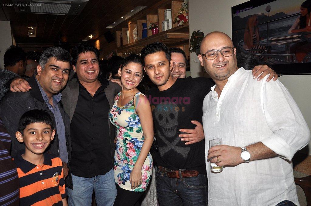 Ayub Khan, Sanjeeda Sheikh, Vatsal Seth at Ek Haseena Thi 100 episodes completion at Eddie's Bistro Pali Hill on 8th Aug 2014