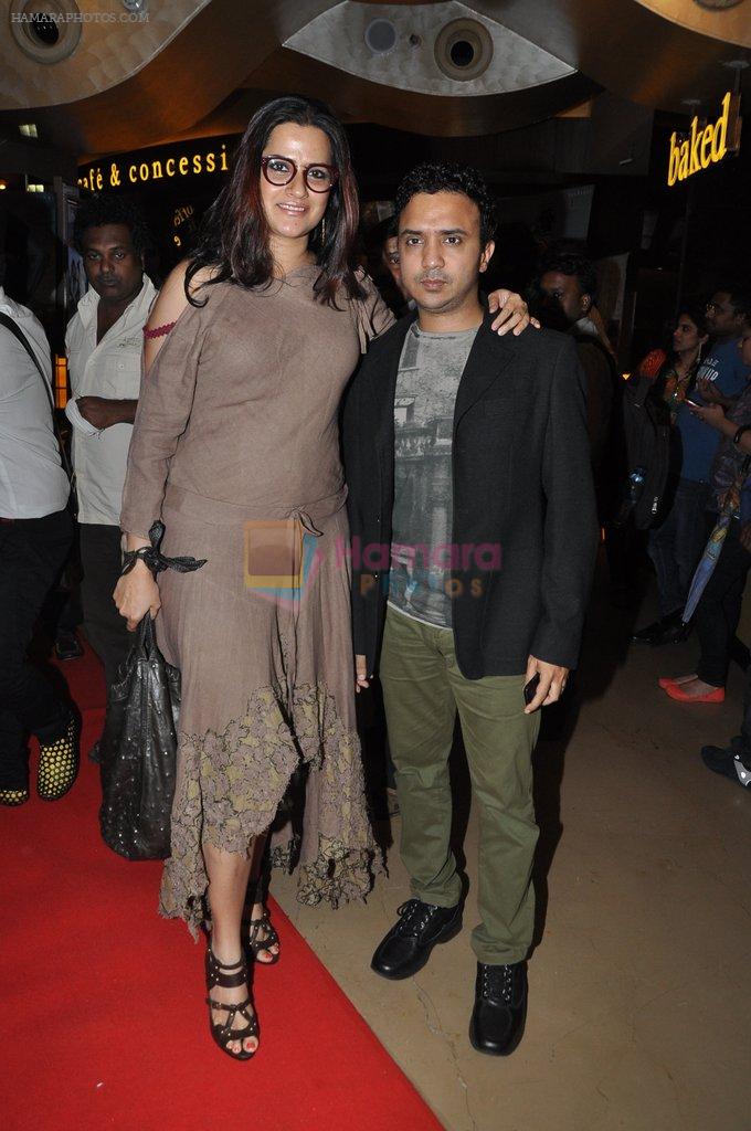 Sona Mohapatra at the launch of trailer Ekkees Toppon Ki Salaami in PVR on 11th Aug 2014