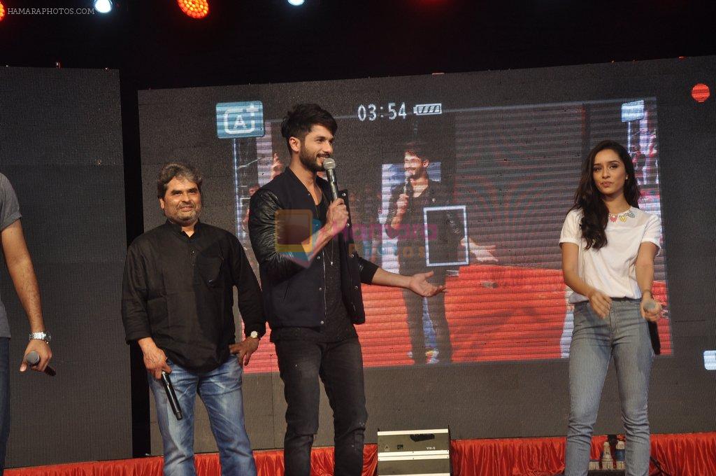 Shraddha Kapoor, Shahid Kapoor, Vishal Bharadwaj at Haider promotions at Umang College festival  in Parle, Mumbai on 15th Aug 2014