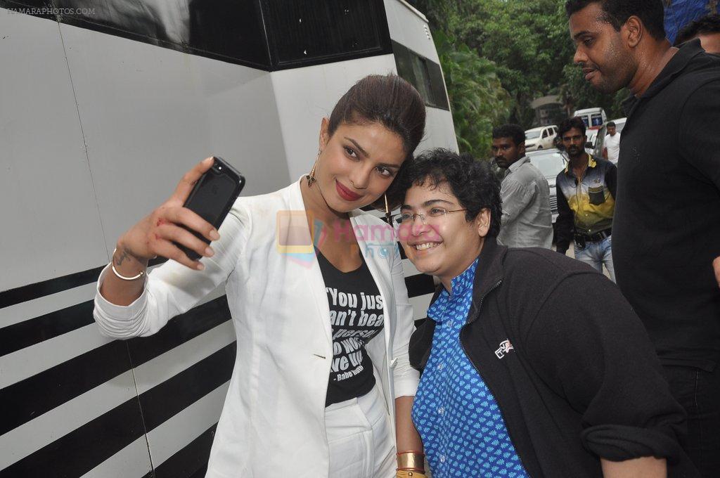 Priyanka Chopra promotes Mary Kom On the sets Jhalak Dikhhla Jaa 6 in Mumbai on 19th Aug 2014