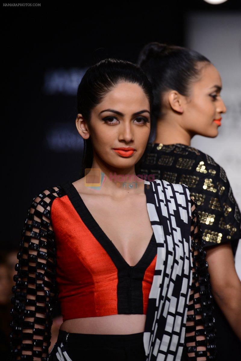 Model walk the ramp for Urvashi Joneja at Lakme Fashion Week Winter Festive 2014 Day 2 on 20th Aug 2014