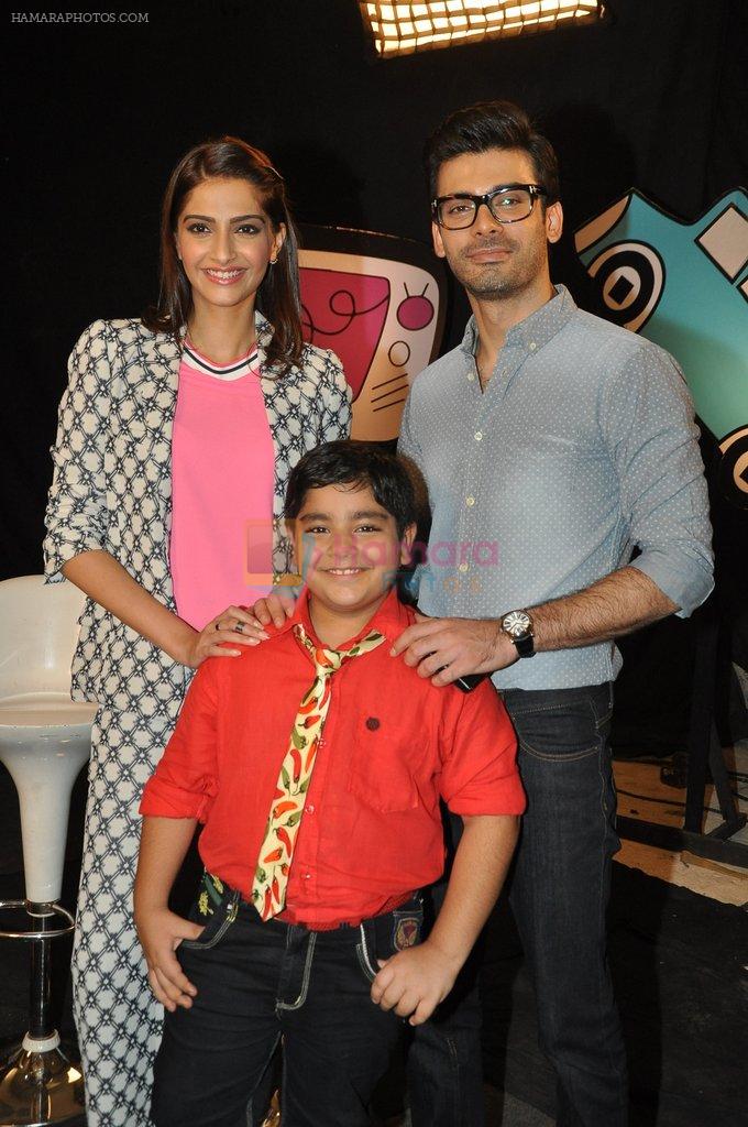 Sonam Kapoor, Fawad Khan on the sets of captain tao in Mumbai on 24th Aug 2014