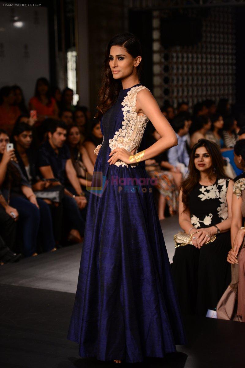 Model walk the ramp for Riddhi Mehra at LFW 2014 Day 6 on 24th Aug 2014