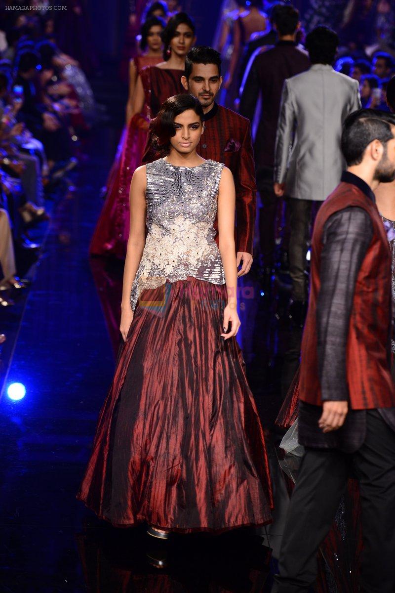 Model walk the ramp for Manish Malhotra at LFW 2014 Day 6 on 24th Aug ...