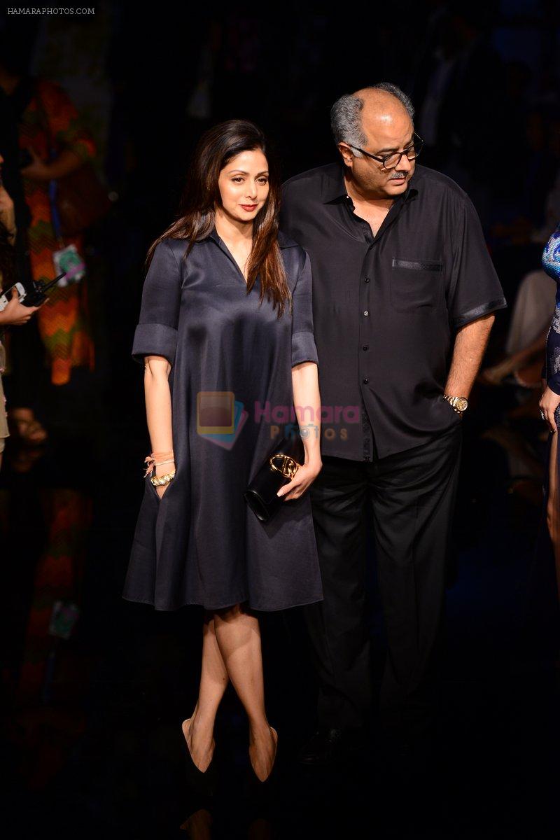 Sridevi, Boney Kapoor at Manish Malhotra at LFW 2014 Day 6 on 24th Aug 2014