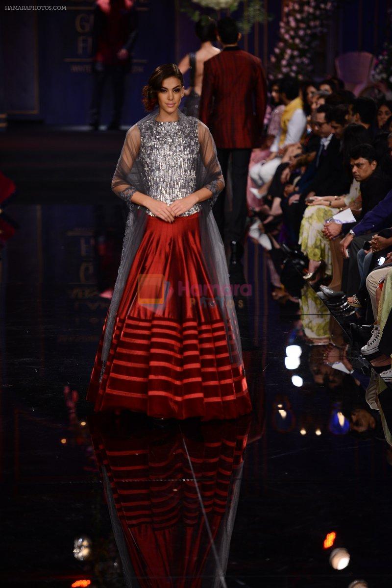 Model walk the ramp for Manish Malhotra at LFW 2014 Day 6 on 24th Aug 2014