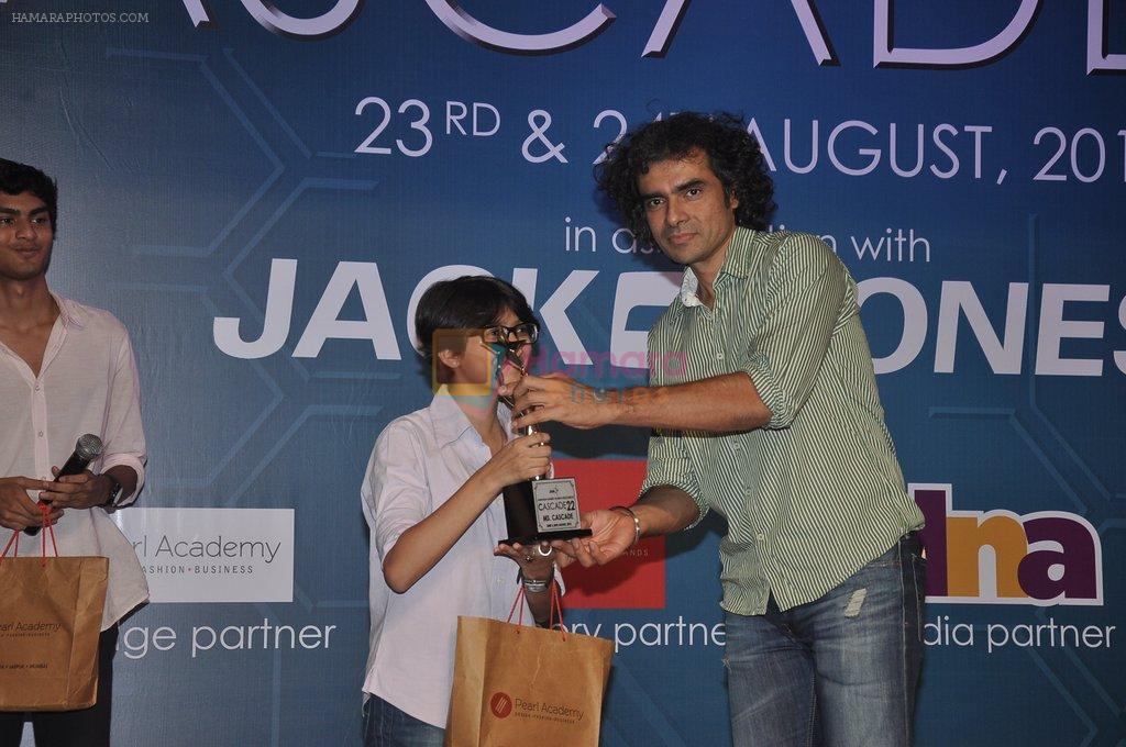 Imtiaz Ali at Jamnabai Narsee School's Cascade Festival in Mumbai on 24th Aug 2014