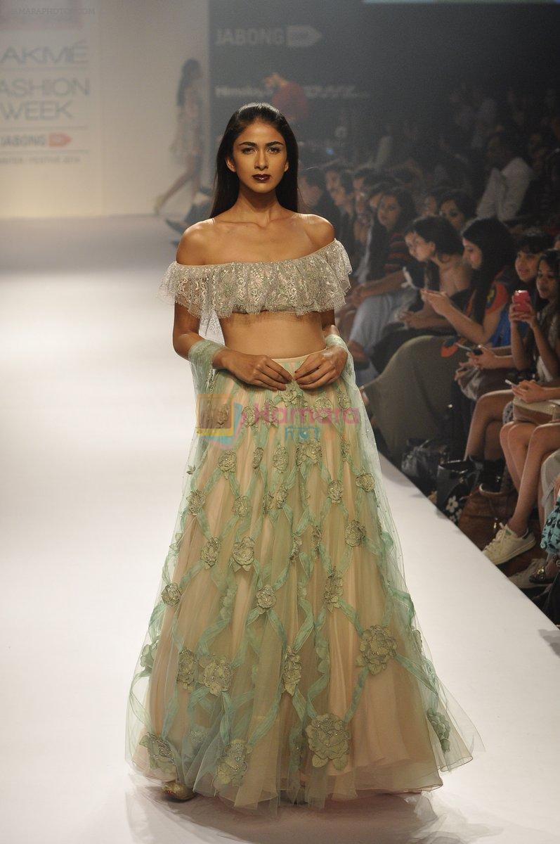 Model walk the ramp for Shehla Khan at LFW 2014 Day 5 on 23rd Aug 2014
