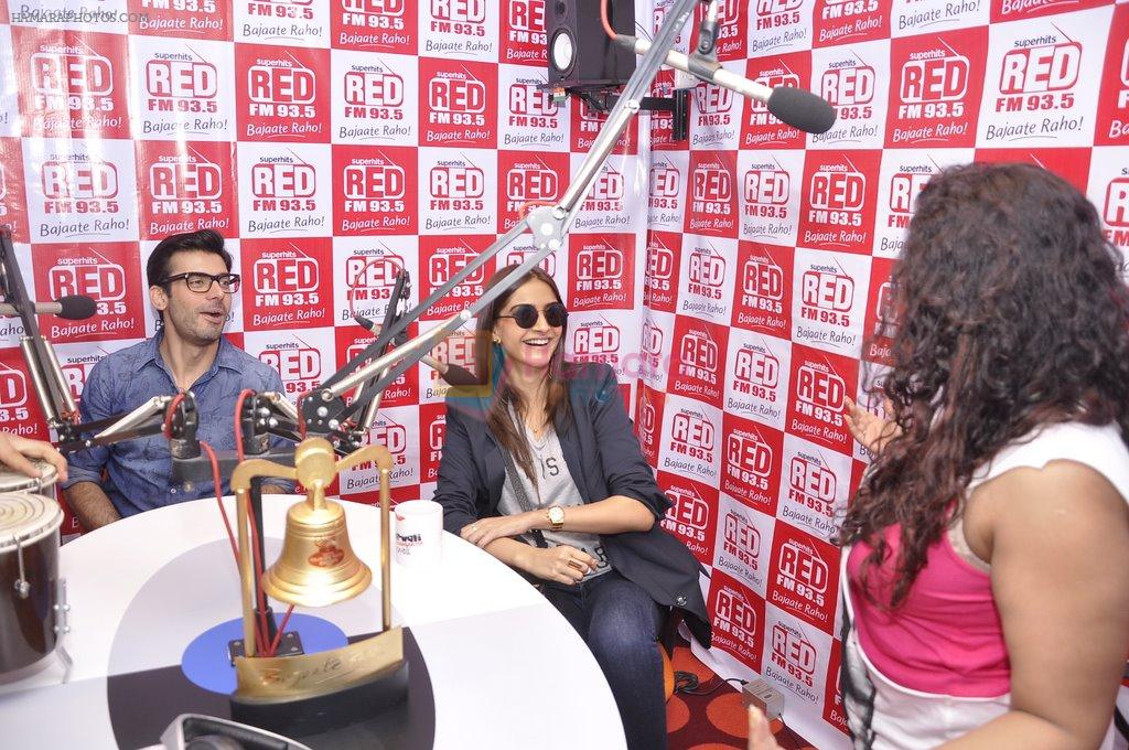 Sonam Kapoor and Fawad Khan at Red FM studios in Mumbai on 25th Aug 2014