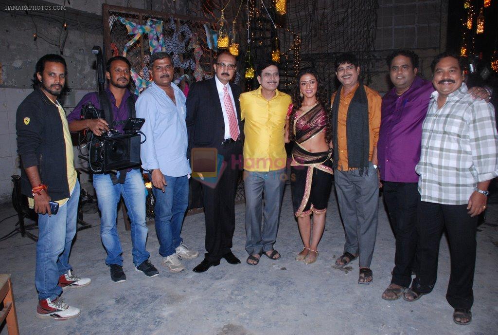 Aarti Chabbria at item song shoot for Marathi film Khotarde Mele in Filmcity, Mumbai on 26th Aug 2014