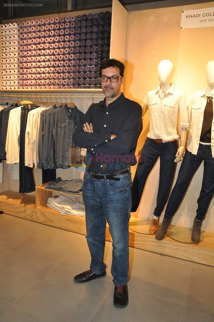Rajat Kapoor at Levis Khadi Collection Launch in Khar on 26th Aug 2014
