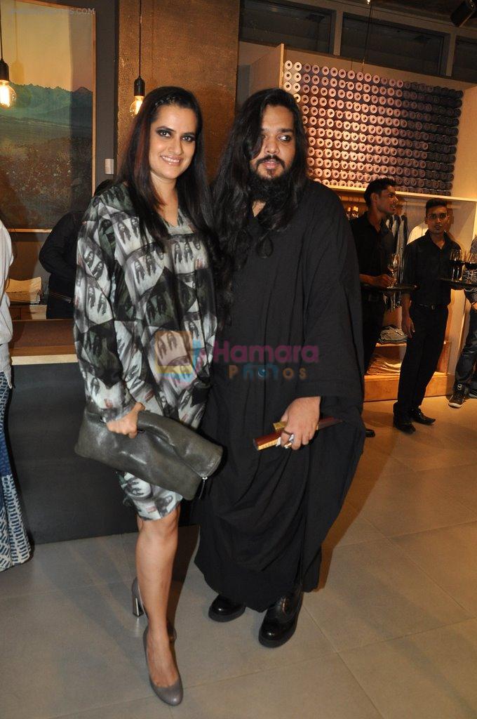 Sona Mohapatra at Levis Khadi Collection Launch in Khar on 26th Aug 2014