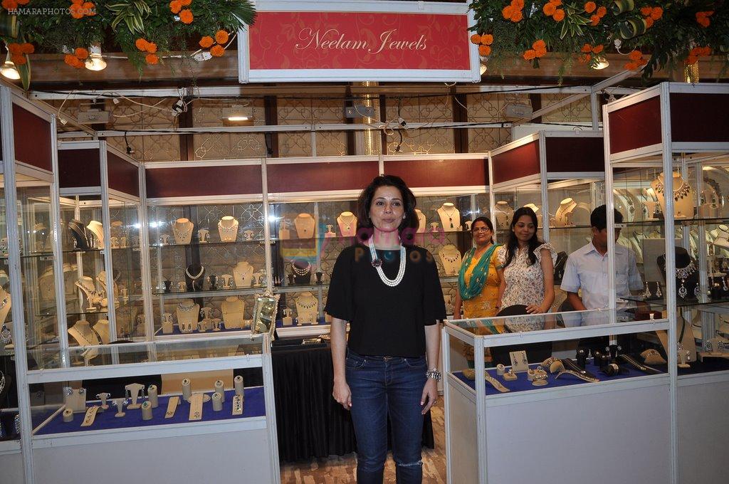 Neelam Kothari at Araish in Four Seasons on 26th Aug 2014